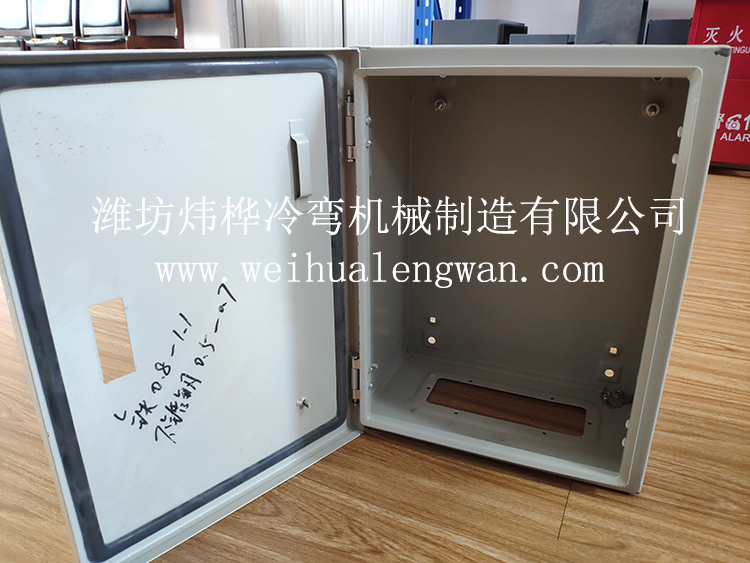 1577429828798181 户外三防配电箱装置要求
